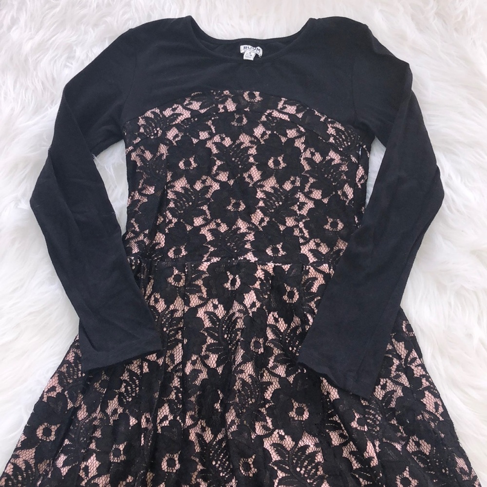 NWOT!! RUUM Lace Dress